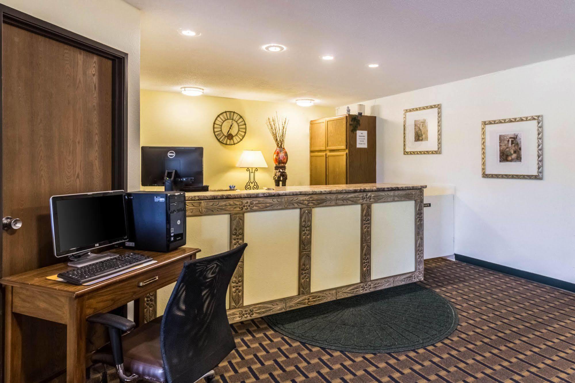 Rodeway Inn Brainerd Exteriér fotografie