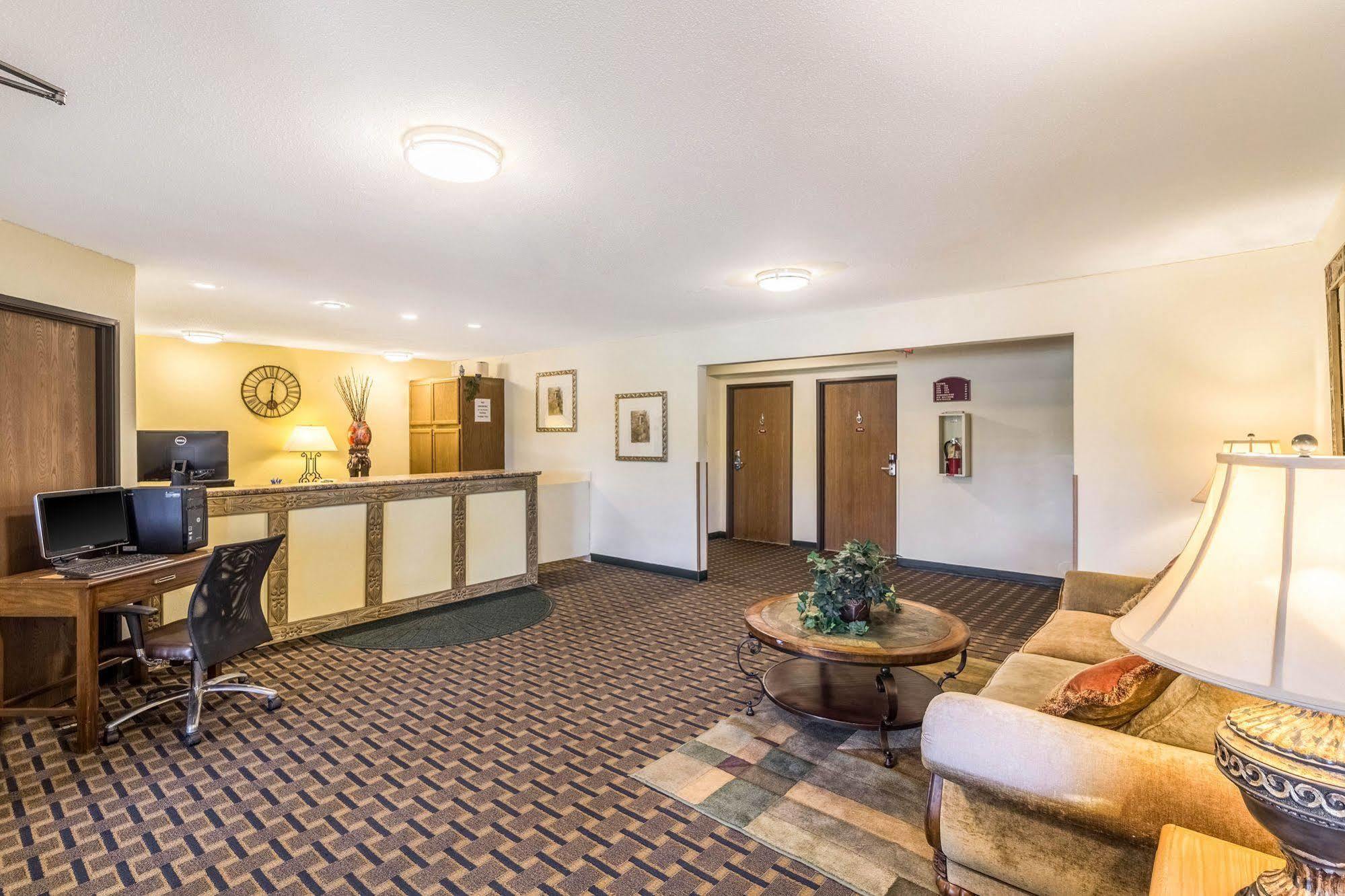 Rodeway Inn Brainerd Exteriér fotografie